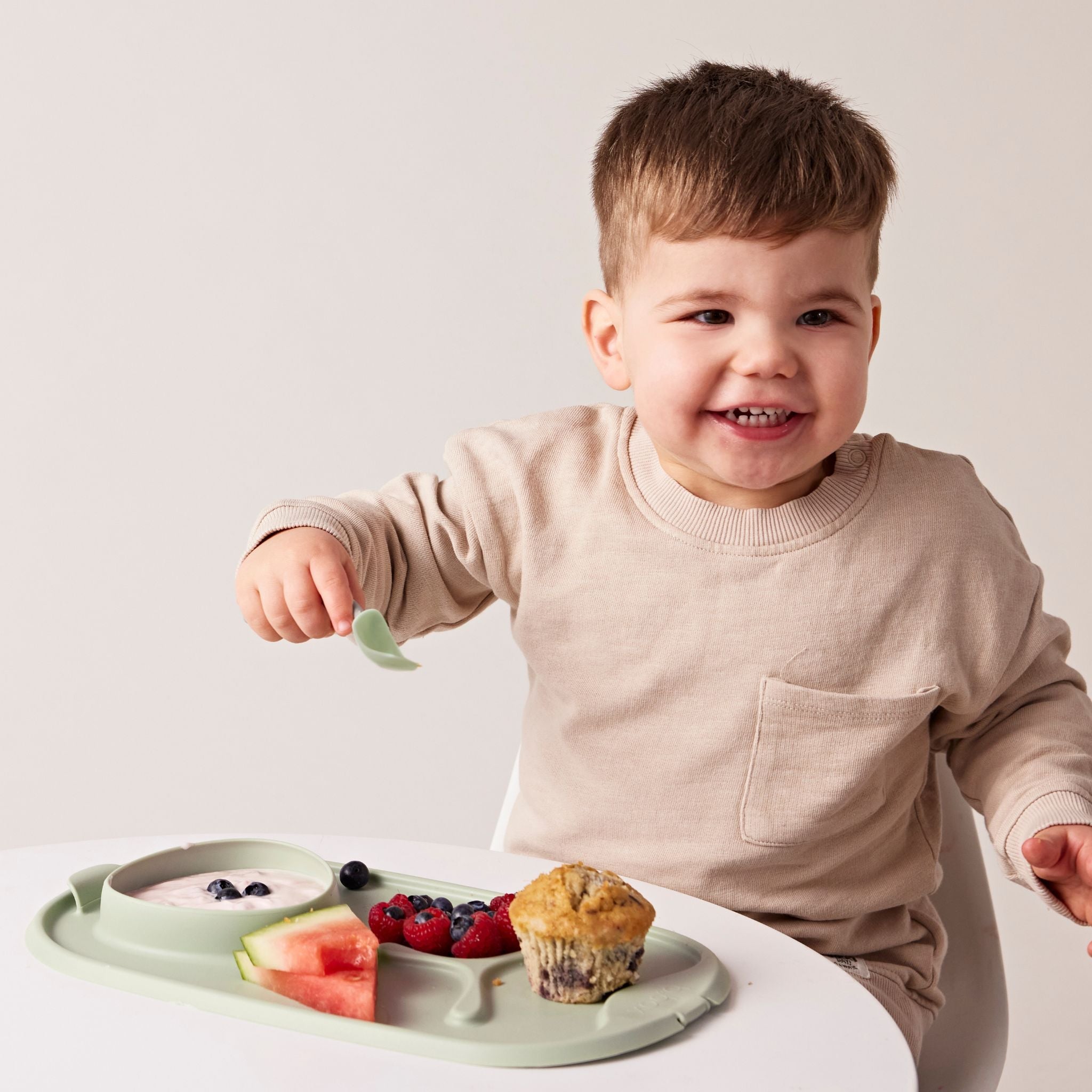 Roll + go mealtime mat