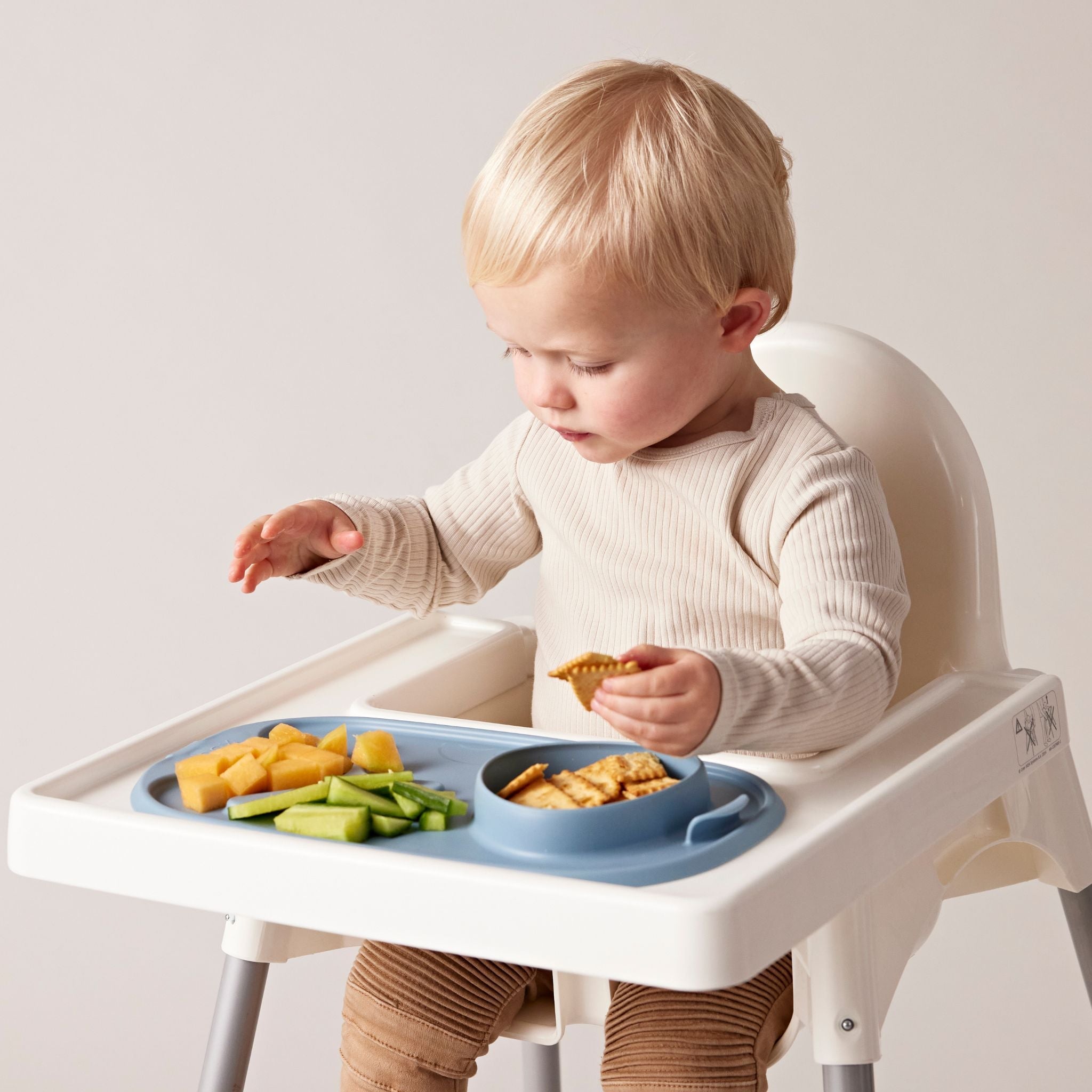 Roll + go mealtime mat